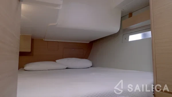 Dufour 412 GL - Yacht Charter Sailica
