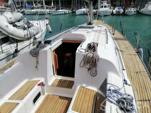 Elan 40 - Yacht Charter Sailica