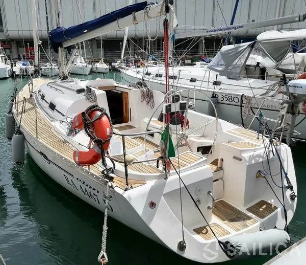 Elan 40 - Yacht Charter Sailica
