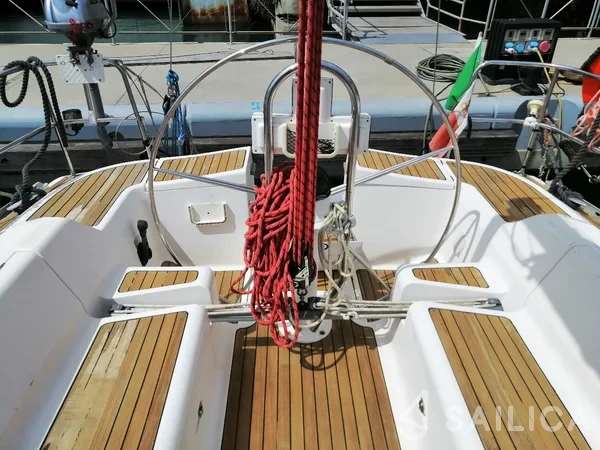 Elan 40 - Yacht Charter Sailica