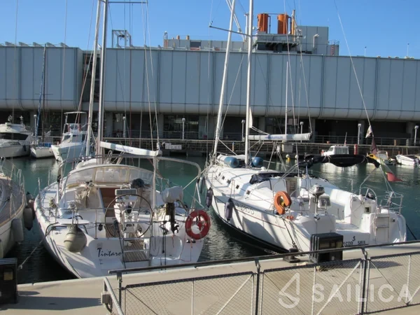 Cyclades 43.3 - Yacht Charter Sailica