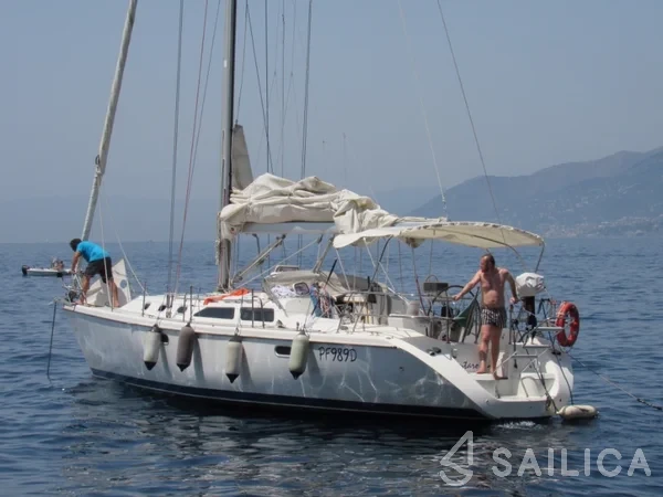 Catalina 42 - Yacht Charter Sailica