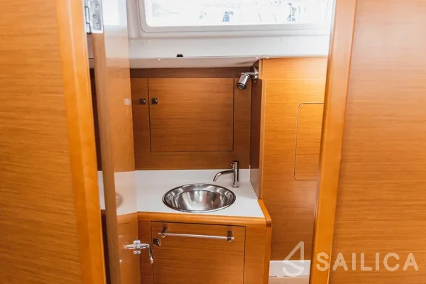 Sun Odyssey 449 - Yacht Charter Sailica