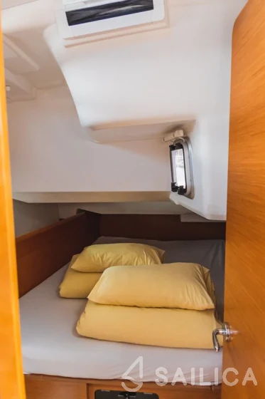 Sun Odyssey 449 - Yacht Charter Sailica