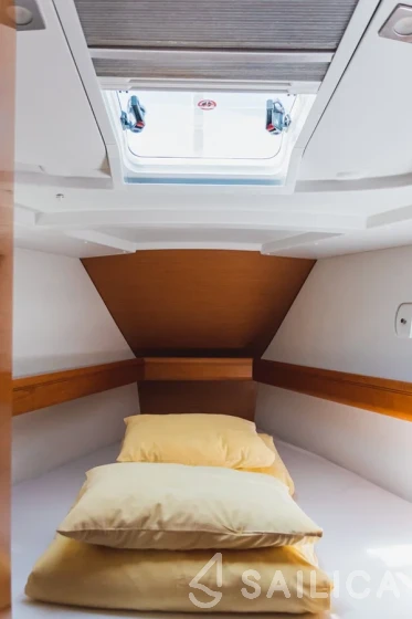 Sun Odyssey 449 - Yacht Charter Sailica
