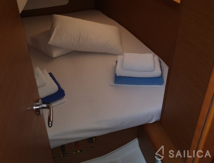 Sun Odyssey 349 - Yacht Charter Sailica