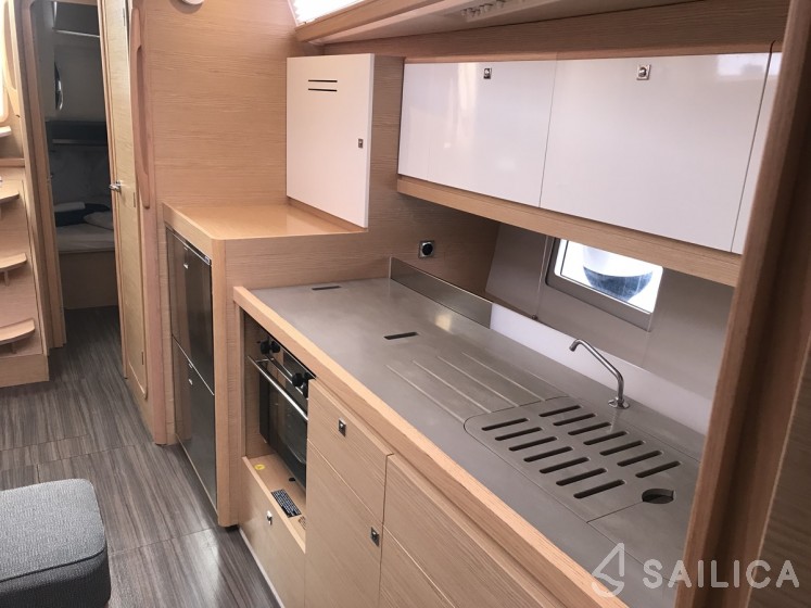 Dufour 390 Grand Large - Yacht Charter Sailica