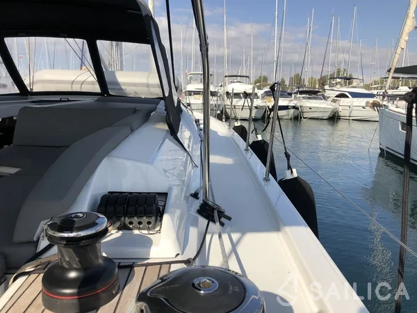 Oceanis 51.1 - Yacht Charter Sailica