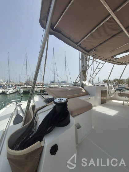 Bali 5.4. - Yacht Charter Sailica