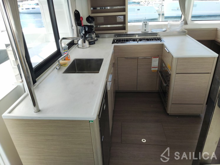 Lagoon 46  - Yacht Charter Sailica