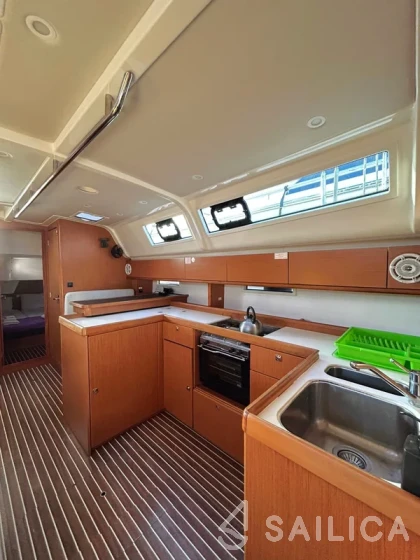 Bavaria 51 Cruiser - Yacht Charter Sailica