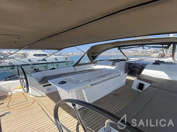 Oceanis 40.1 - Yacht Charter Sailica