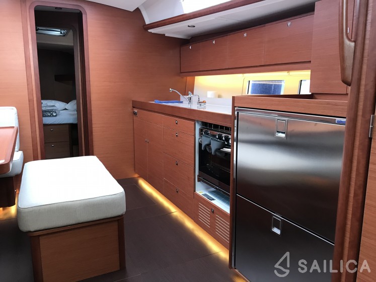 Dufour 460 GL - Yacht Charter Sailica