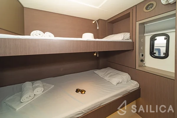 Bali 4.6 - Yacht Charter Sailica