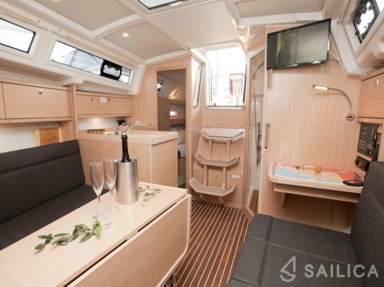 Bavaria Cruiser 34 Style - Yacht Charter Sailica