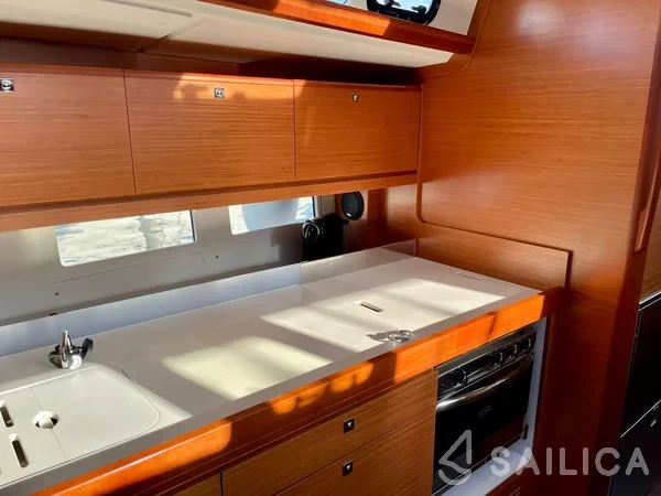 Dufour 460 GL - Yacht Charter Sailica