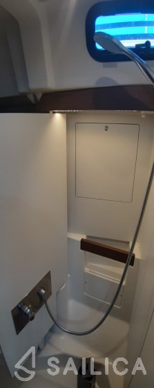 Oceanis 51.1 - Yacht Charter Sailica