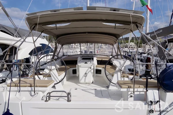 Oceanis 51.1 - Yacht Charter Sailica