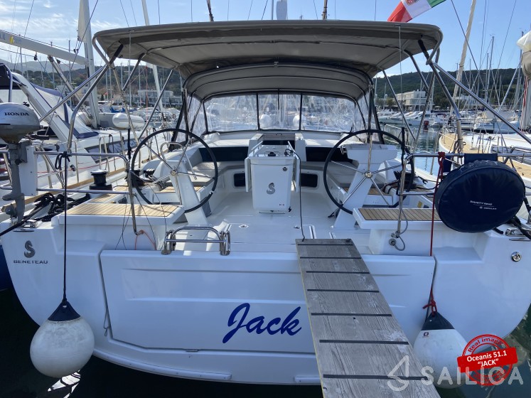 Oceanis 51.1 - Yacht Charter Sailica