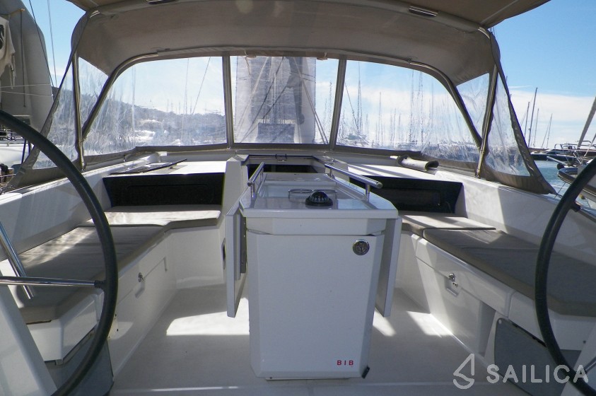 Oceanis 46.1 - Yacht Charter Sailica