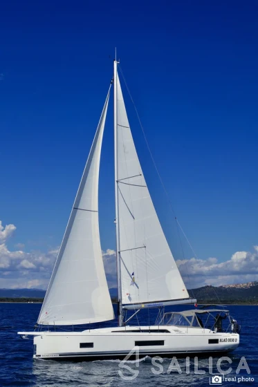 Oceanis 46.1 - Yacht Charter Sailica