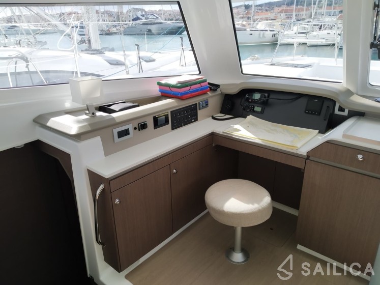 Bali Catspace - Yacht Charter Sailica