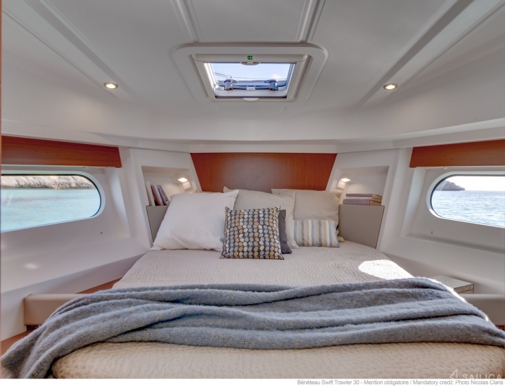 Swift Trawler 30 - Yacht Charter Sailica