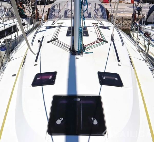 Bavaria 40 Cruiser - Yacht Charter Sailica