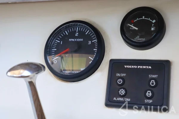 Bavaria 40 Cruiser - Yacht Charter Sailica