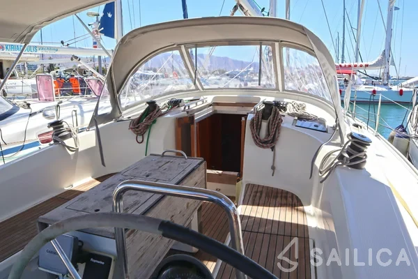 Bavaria 40 Cruiser - Yacht Charter Sailica