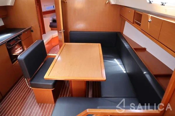 Bavaria 40 Cruiser - Yacht Charter Sailica