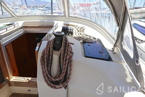 Bavaria 40 Cruiser - Yacht Charter Sailica