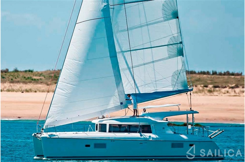 Lagoon 421 - Yacht Charter Sailica