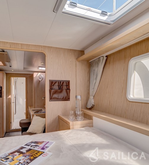 Lagoon 42 - Yacht Charter Sailica