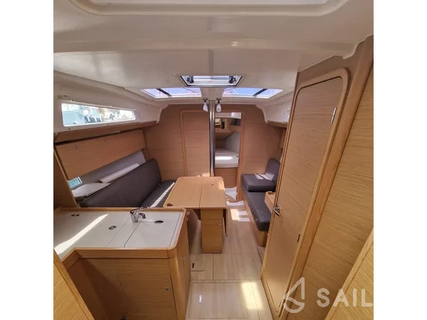 Dufour 360 GL - Yacht Charter Sailica
