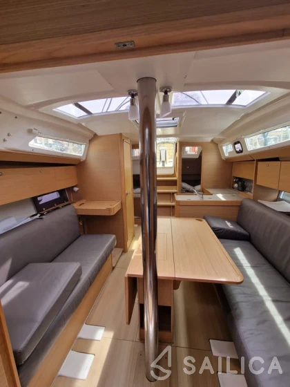 Dufour 360 GL - Yacht Charter Sailica