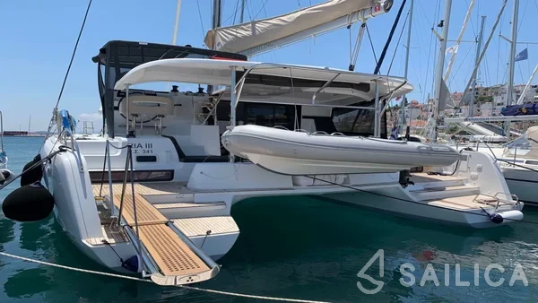 Lagoon 42 - Yacht Charter Sailica