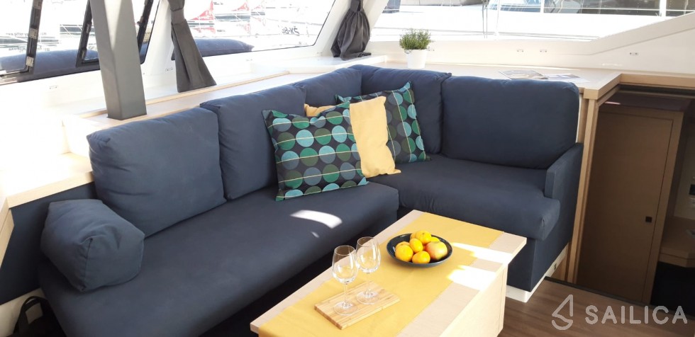 Lucia 40 - Yacht Charter Sailica