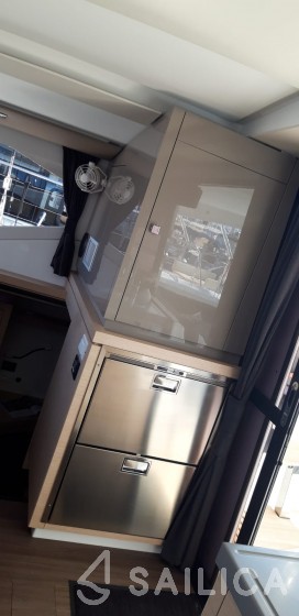 Lucia 40 - Yacht Charter Sailica