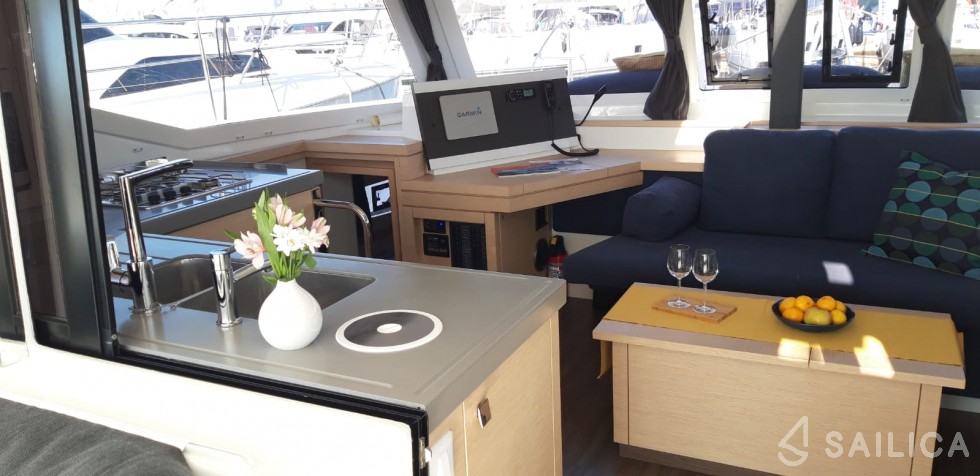 Lucia 40 - Yacht Charter Sailica