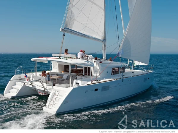Lagoon 450  Flybridge - Yacht Charter Sailica