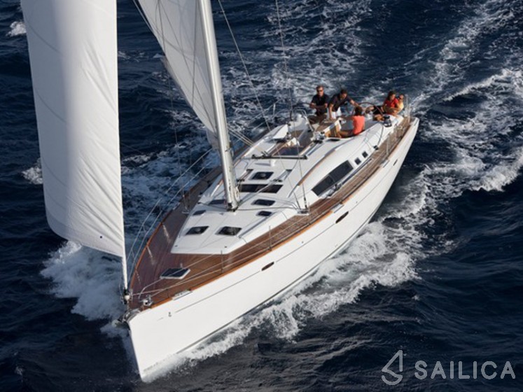 Oceanis 54 - Yacht Charter Sailica