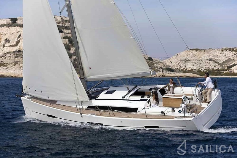 Dufour 410 GL - Yacht Charter Sailica