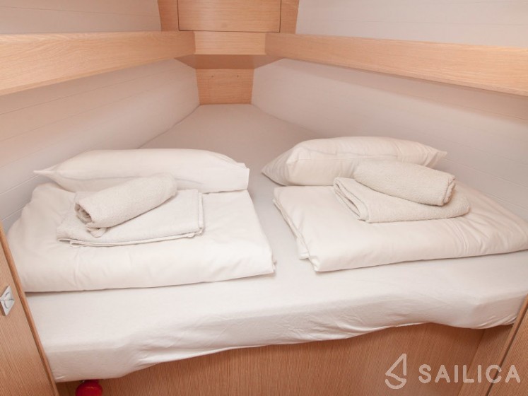 Bavaria 34 Cruiser - Yacht Charter Sailica