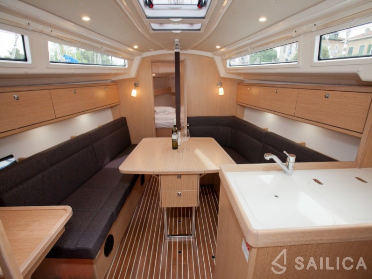 Bavaria 34 Cruiser - Yacht Charter Sailica