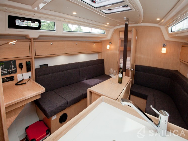 Bavaria 34 Cruiser - Yacht Charter Sailica
