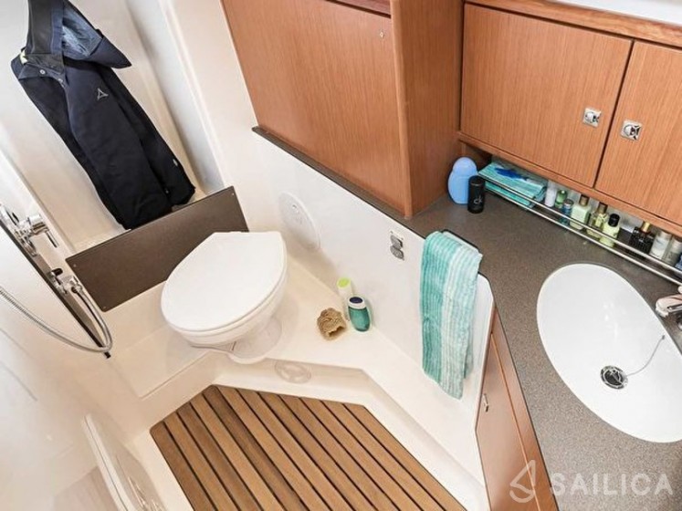 Bavaria 34 Cruiser - Yacht Charter Sailica