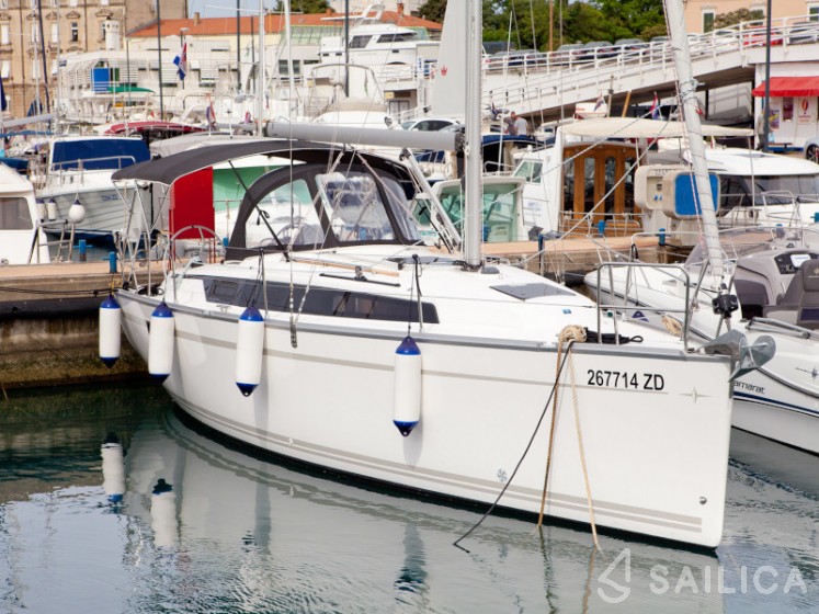 Bavaria 34 Cruiser - Yacht Charter Sailica