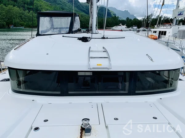 Lagoon 40 - Yacht Charter Sailica