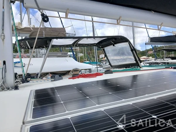 Lagoon 40 - Yacht Charter Sailica